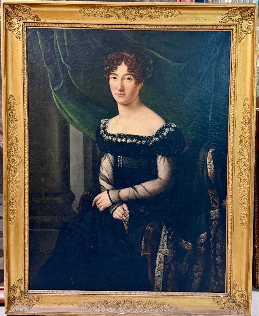 Portrait à l'huile du XIXe siècle photographié dans un dépôt